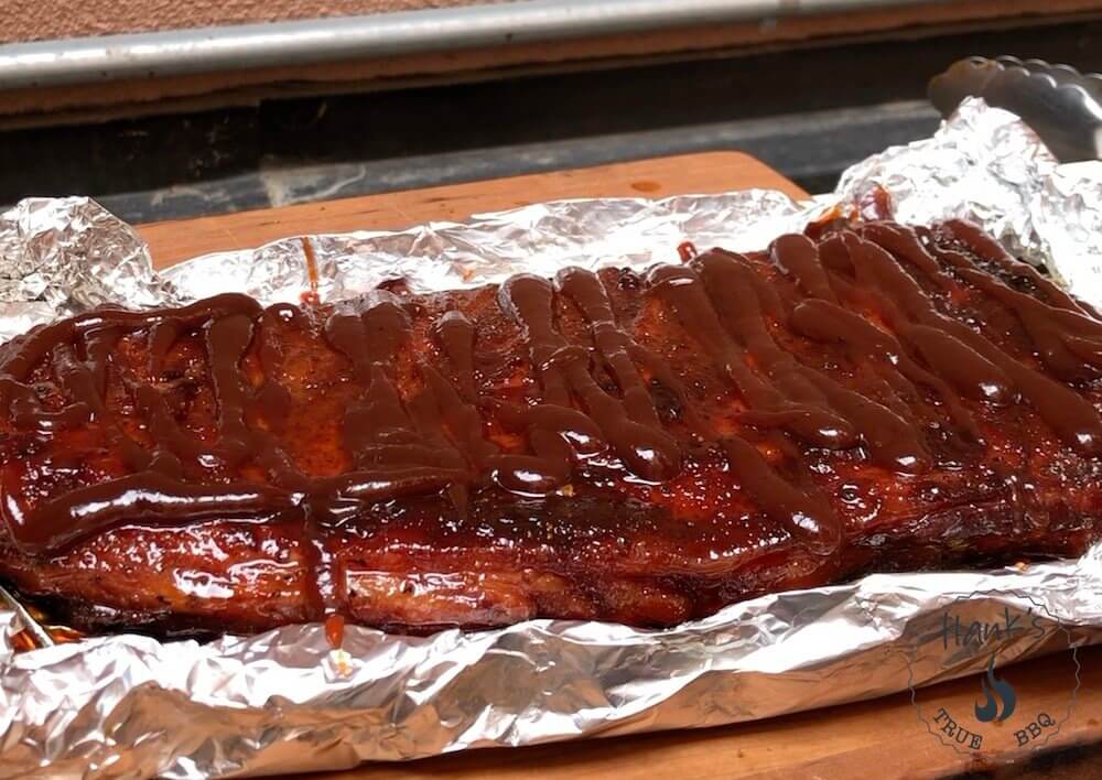 Ribs with barbecue sauce applied